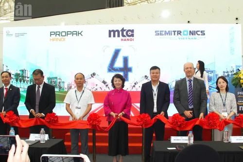 Khai mạc chuỗi ba triển lãm quốc tế về cơ khí, bán dẫn và đóng gói tại Hà Nội