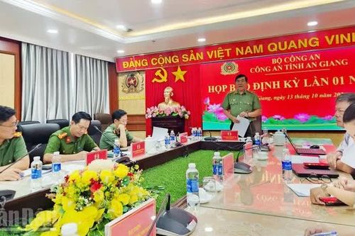Công an tỉnh An Giang triệt xóa nhóm lừa đảo qua không gian mạng