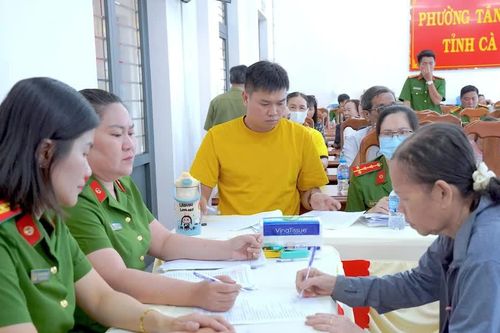 Cà Mau đồng loạt thu nhận mẫu ADN thân nhân liệt sĩ chưa xác định danh tính
