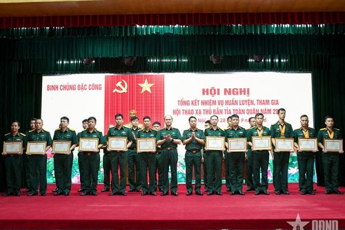 Rèn bản lĩnh, kỹ năng từ hội thao xạ thủ bắn tỉa
