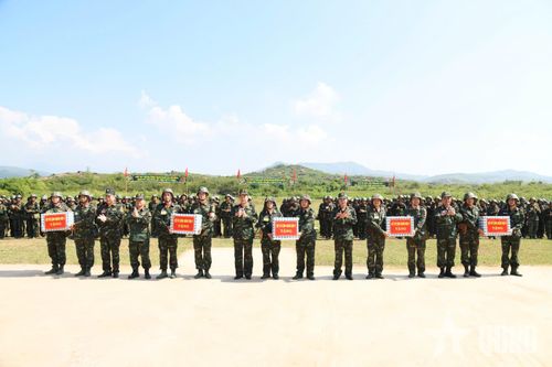 Diễn tập 'Sư đoàn Bộ binh phòng ngự ở địa hình rừng núi'