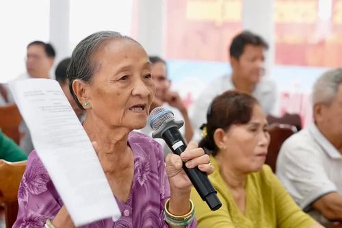 Cử tri kiến nghị TPHCM duy trì chính sách miễn phí xe buýt cho người dân