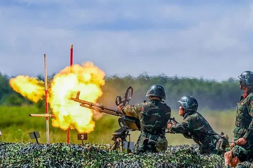 Diễn tập bắn đạn thật ngày lẫn đêm, hoàn thiện thế trận phòng không liên hoàn