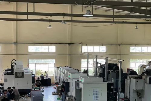 Xưởng thực hành cơ khí xuất hàng đi Mỹ trong lòng trường nghề