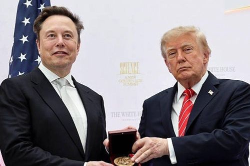 Mạnh tay 'vung' 276 triệu USD tài trợ bầu cử giữa nhiệm kỳ, tỷ phú Elon Musk lập kỷ lục