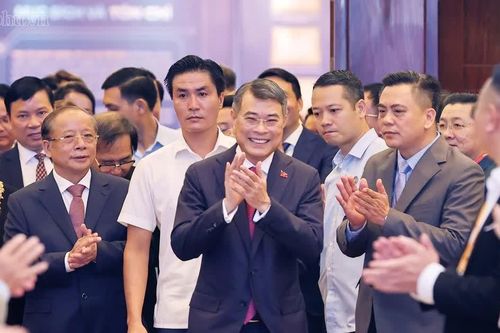 Thể chế mở đường, doanh nghiệp vươn xa