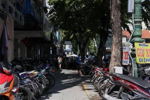 Truy tố 5 nhân viên trật tự đô thị tội Nhận hối lộ, vì sao 33 người đưa tiền vô can?