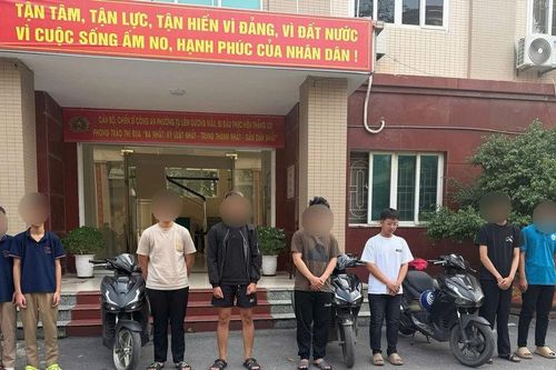 Triệu tập 8 thanh thiếu niên lạng lách, chạy xe tốc độ cao