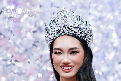 Sau á hậu Mỹ Anh đến lượt hoa hậu Quỳnh Anh xin lỗi vụ nhóm chat nói xấu
