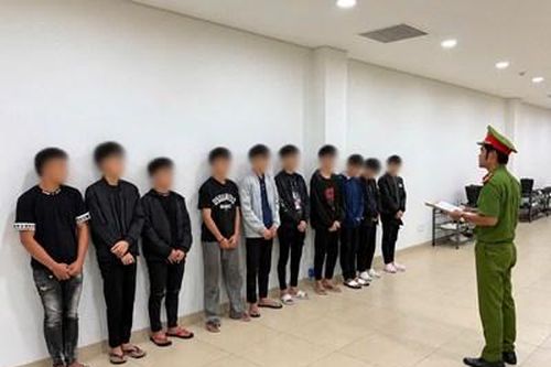 Khởi tố 8 thanh thiếu niên 'đi bão', gây rối ở TP Huế