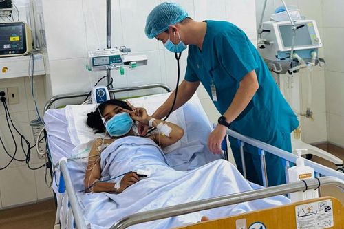 Cứu sống bệnh nhân ngộ độc nước tẩy rửa và Paracetamol liều cao