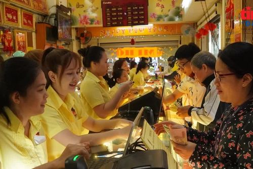 Vàng SJC sáng 13/10 giảm 800.000 đồng xuống 143,5 triệu đồng/lượng
