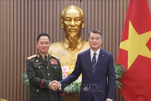 Thủ tướng Lê Minh Hưng tiếp Phó Thủ tướng, Bộ trưởng Bộ Quốc phòng Lào
