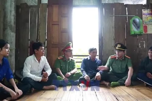 Khi công an xã 'nói tiếng lòng' của đồng bào