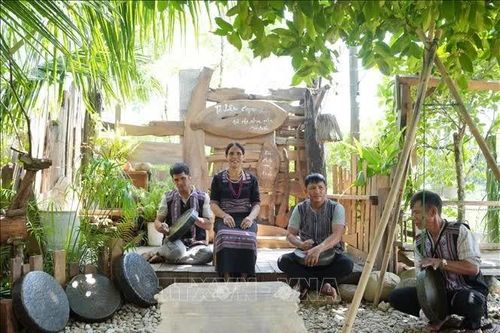 Về 'Ta lêu' nghe tâm tình người H'rê