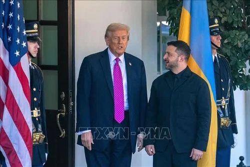 Thỏa thuận dầu với Nga đẩy ông Trump vào khủng hoảng mới về Ukraine