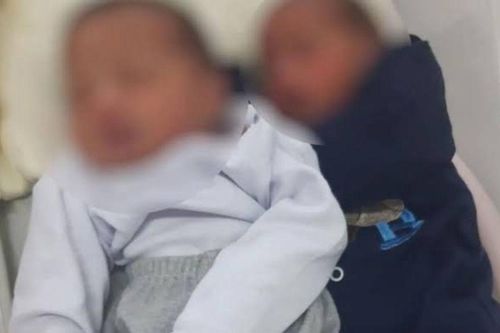 Hai đứa trẻ sinh đôi nhưng lại khác cha mẹ: Chuyện gì đang xảy ra?