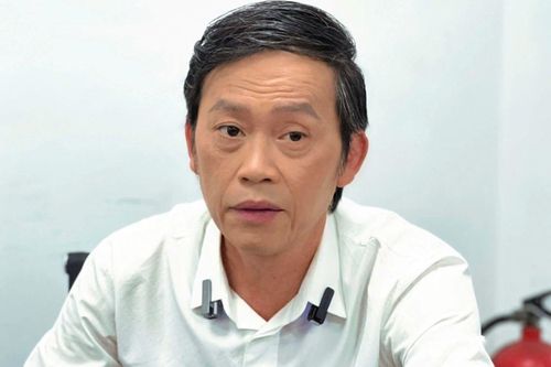 NSƯT Hoài Linh tích cực hoạt động ở tuổi 56