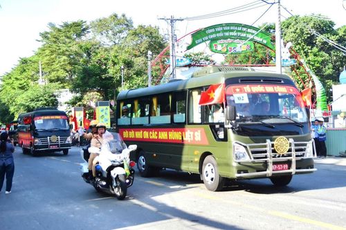 Các tuyến đường người dân TP.HCM có thể đứng để tiễn đưa 731 hài cốt liệt sĩ ở công viên Lê Thị Riêng