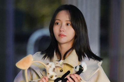 Ảnh hậu trường đẹp lung linh của 'tình đầu quốc dân' Kim So Hyun