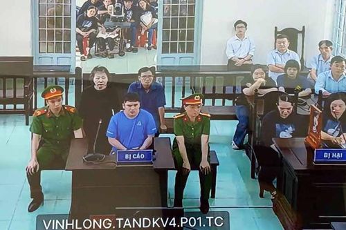 Bị cáo im lặng không trả lời về diễn biến vụ tai nạn khiến nữ sinh 14 tuổi tử vong