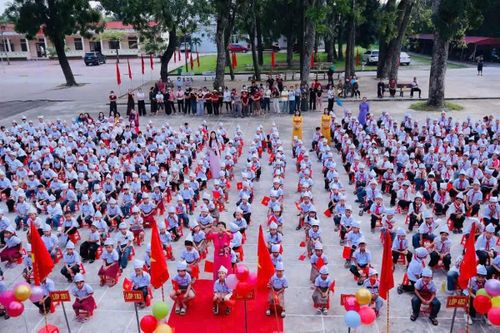 Từ bục giảng đến trách nhiệm xây dựng Đảng