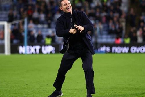 Lampard tạo địa chấn, Coventry nhấn chìm Newcastle