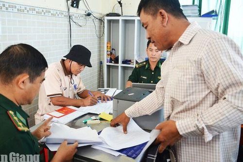 Đủ giấy tờ, vững tâm vươn khơi