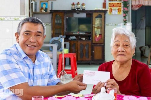 Ấm lòng Mẹ Việt Nam anh hùng trong mùa Sene Đôn Ta