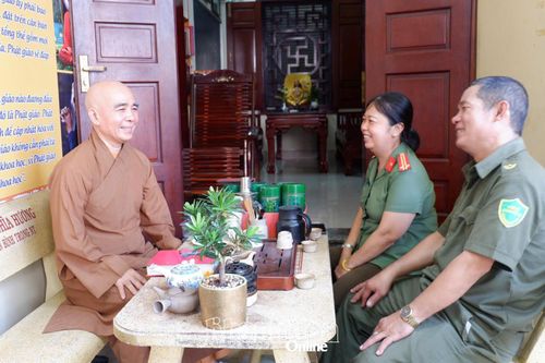Giữ bình yên từ cơ sở - Kỳ 2: Gần dân, hiểu dân