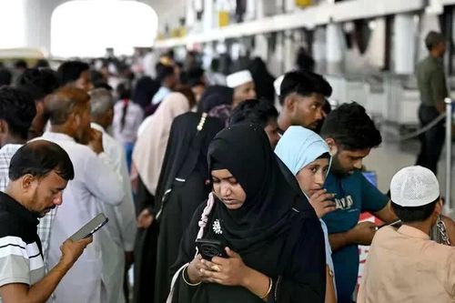 Houthi cảnh báo Mỹ sẽ phải nhận “đòn đáp trả đau đớn” nếu tham chiến tại Yemen