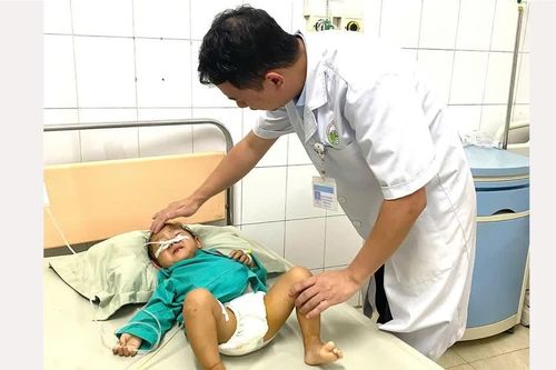 Lào Cai: Kịp thời cứu sống bệnh nhi 32 tháng tuổi bị viêm phúc mạc toàn thể do biến chứng khối u ổ bụng