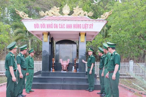 Truyền thống bồi đắp bản lĩnh người lính biên cương