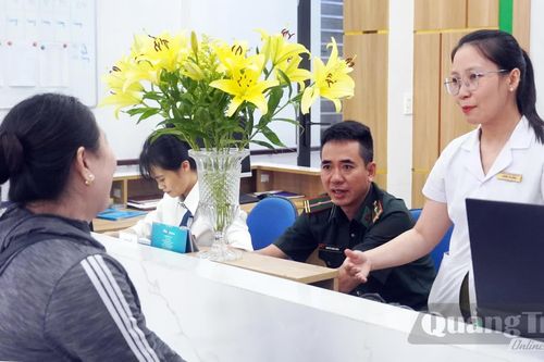 Bắc Gianh: Trao tặng gói khám sức khỏe miễn phí cho hội viên phụ nữ
