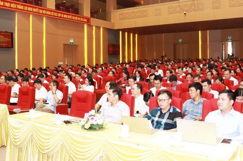 Hơn 400 học viên được bồi dưỡng, cập nhật kiến thức, kỹ năng lãnh đạo, quản lý