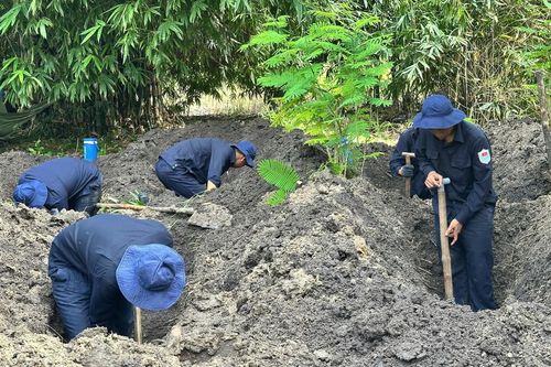 Trong một ngày, tìm thấy thêm 5 hài cốt liệt sĩ tại Campuchia