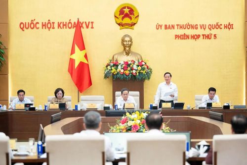 Đề xuất nhiều quy định mới về nhận nuôi con nuôi