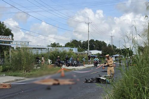Tai nạn giao thông 13/10: Xe máy va chạm xe bồn khiến một người tử vong