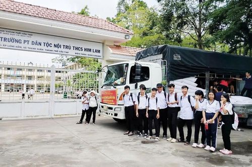 Chi cục DTNN khu vực XV: Thần tốc xuất cấp gạo hỗ trợ học sinh Cà Mau và Cần Thơ