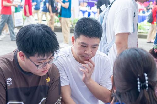 Sinh viên học liên thông nghề nặng nhọc, độc hại có được giảm 70% học phí?