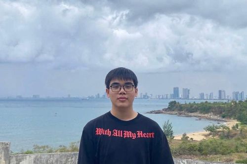 Chủ tịch UBND TP.Bắc Ninh khen thưởng nam sinh dũng cảm tố giác, đương đầu với tội phạm