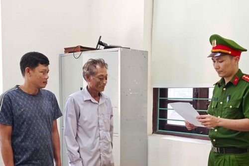 Khởi tố hai cha con giúp 9 tàu cá né giám sát hành trình