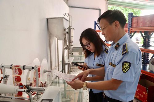 Hà Nội xử phạt hơn 210 triệu đồng vi phạm kinh doanh rượu
