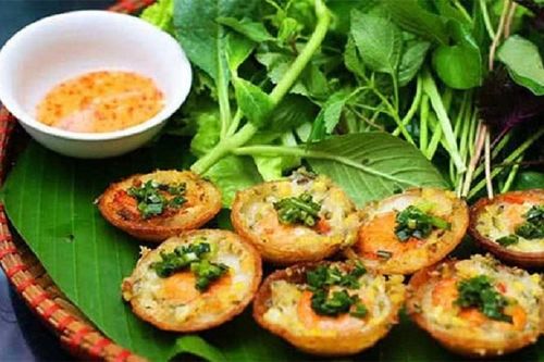 Vì sao gọi là bánh gật gù, bánh khọt?