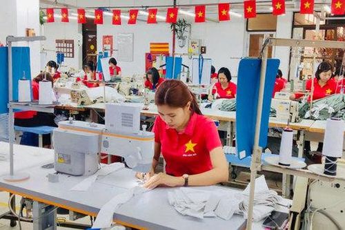 Tăng năng suất lao động - bứt phá từ công nghệ và nguồn nhân lực