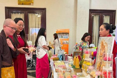 Xây dựng mạng lưới chăm sóc hòa nhập: Lời giải cho an sinh bền vững