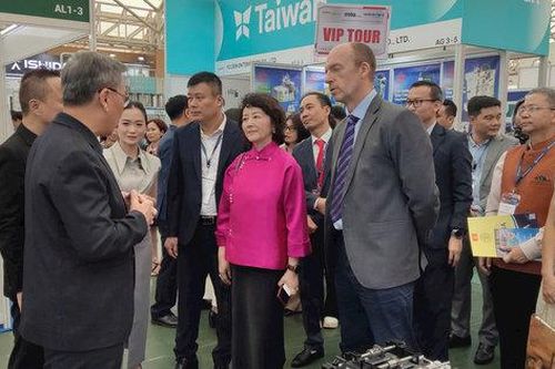 Công nghệ mới và thương mại tạo đà cho doanh nghiệp hỗ trợ vào chuỗi