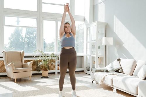 Cách tập thể dục trong nhà giúp người béo giảm cân