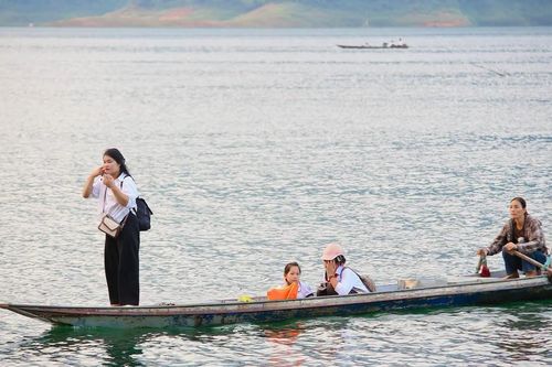 Miền Bắc hanh khô, miền Trung mưa giảm