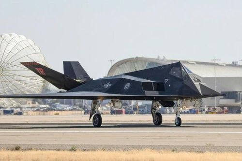 Mỹ tái xuất chiến đấu cơ tàng hình F-117 Nighthawk sau hàng thập kỷ